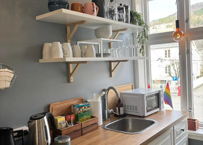 Fruenes Guest house Volda